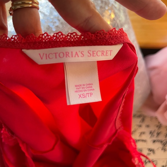 Red Victoria’s Secret Rhinestone Lace Trim Satin Slip/Chemise Babydoll - Picture 13 of 14